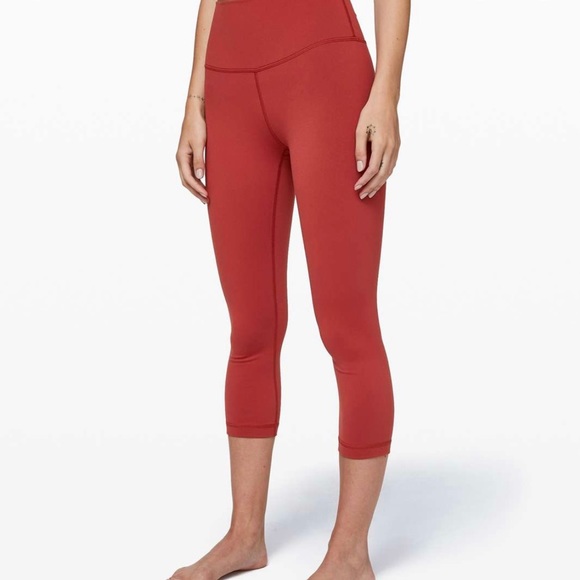 Lululemon Wunder Under cop (high rise) Full-On Luon 21”, size 6 - Picture 4 of 5